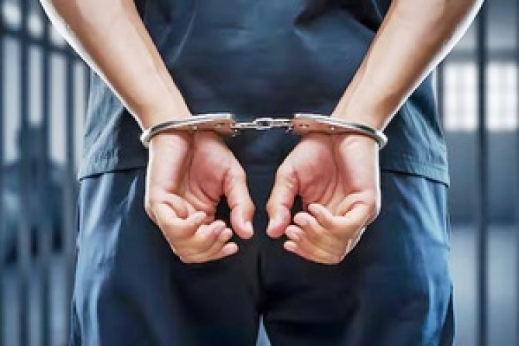 मुंबई के बांद्रार्मिन टस पर ट्रेन में 55 वर्षीय महिला के साथ दुष्कर्म, आरोपी गिरफ्तार