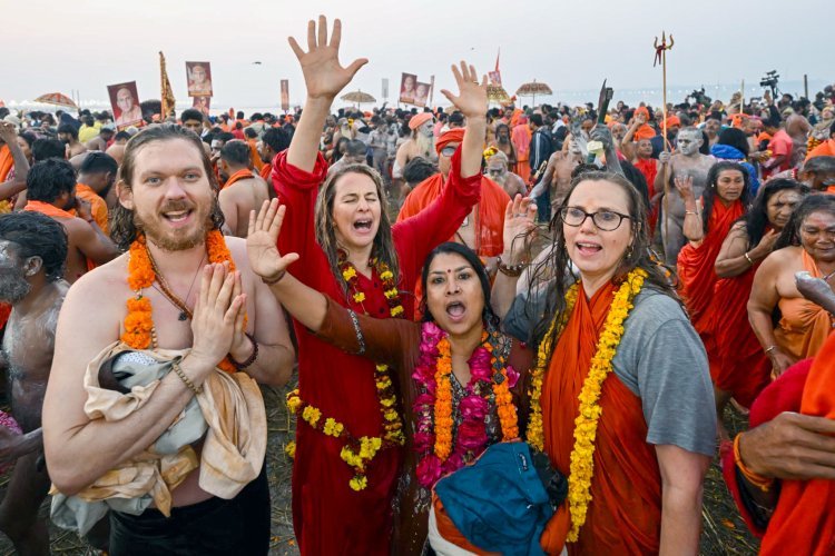दिव्य भी, भव्य भी : एकता के महाकुंभ के साथ ही वसुधैव कुटुंबकम का संदेश