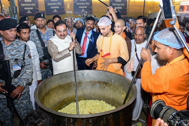 अदाणी-इस्कॉन धार्मिक क्लाउड किचन में अब तक इतने लाख किलो चावल और आटे की हो चुकी है खपत
