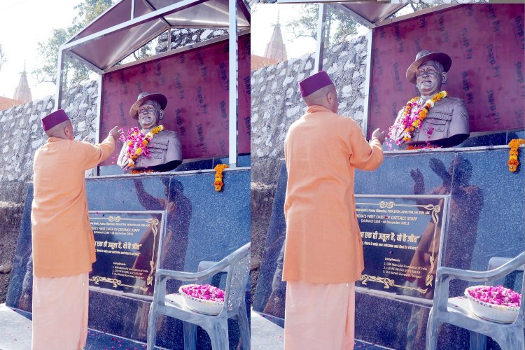 दिवंगत CDS बिपिन रावत की बेटी क्या करती हैं, जिनसे मिलने उत्तराखंड पहुंचे CM योगी!