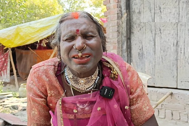 जौनपुर में ''स्त्री'' मूवी वाली आत्मा का खौफ! 9 बच्चों के पिता को बनाया औरत, सामने आई चौंकाने वाली कहानी