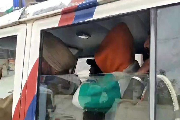 पंजाब में हत्या कर डंकी रूट से हो गए थे फरार, अमृसर में उतरते ही पुलिस ने दबोचा