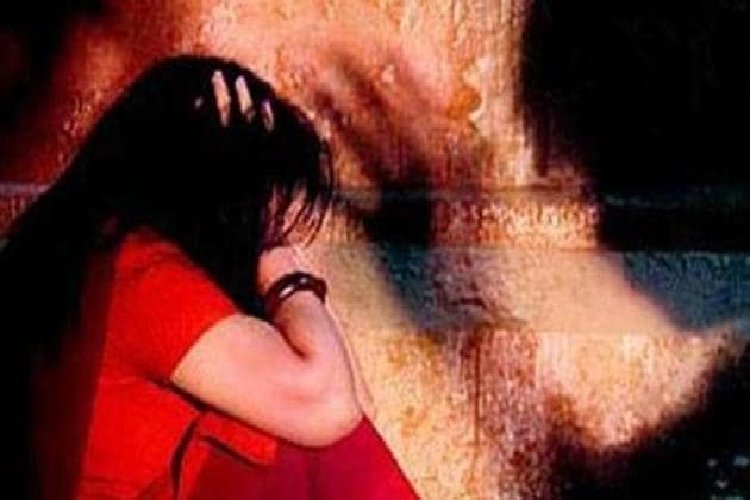 राजस्थान के अलवर में 7 लोगों ने महिला का अपहरण किया, 11 दिनों तक बंधक बनाकर रखा और गैंगरेप किया, आश्लील वीडियो बनाकर दी धमकी