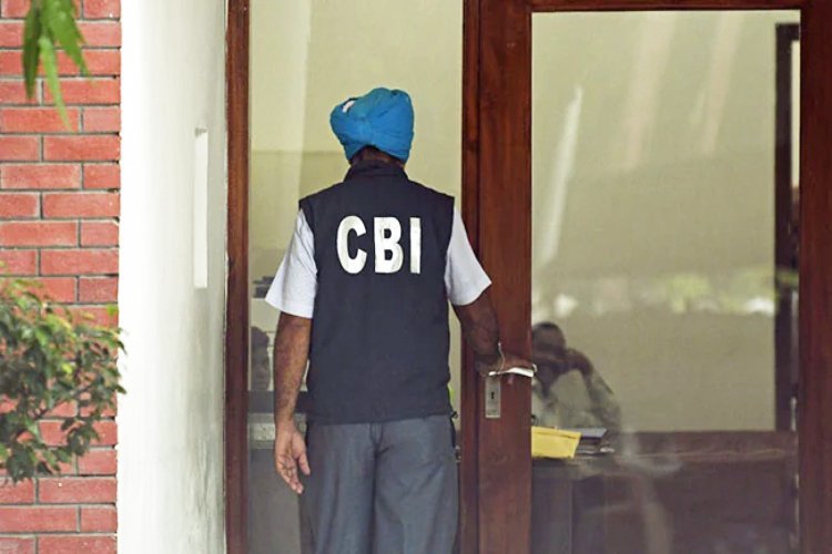 सीबीआई ने 60 जगहों पर एक साथ मारा छापा, 6600 करोड़ के डिजिटल नोट देखकर रह गई दंग!