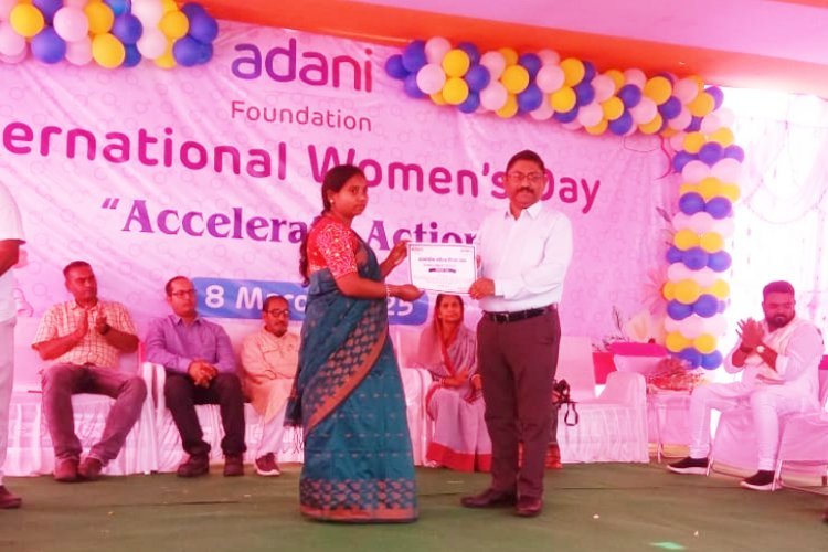 अंतर्राष्ट्रीय महिला दिवस पर अदाणी फाउंडेशन ने 100 से अधिक महिलाओं को किया सम्मानित