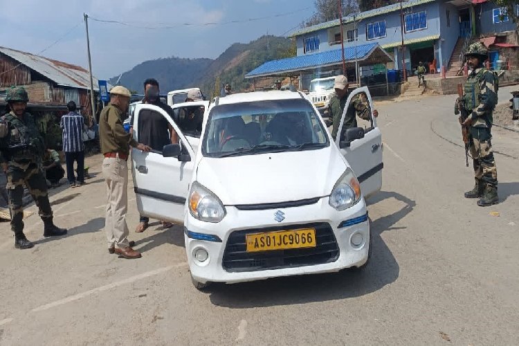 मणिपुर में कैसा रहा फ्री मूवमेंट का पहला दिन? बस पर हमला, 114 हथियार बरामद, प्रतिबंधित संगठनों के 7 सदस्य गिरफ्तार