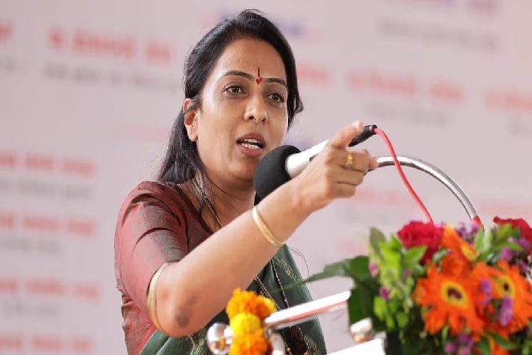 ''महिलाओं को दें एक हत्या करने की अनुमति'...'' नेता रोहिणी खडसे ने राष्ट्रपति द्रौपदी मुर्मू को लिखा पत्र