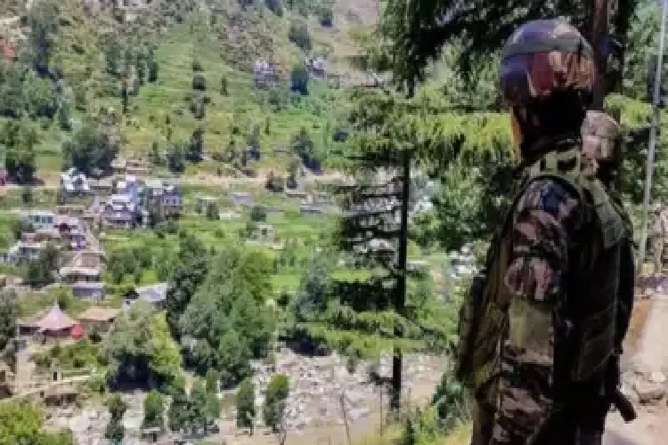 Poonch landmine Blast: पुंछ के कृष्णा घाटी सेक्टर में बारूदी सुरंग विस्फोट, एक जवान शहीद, दो घायल