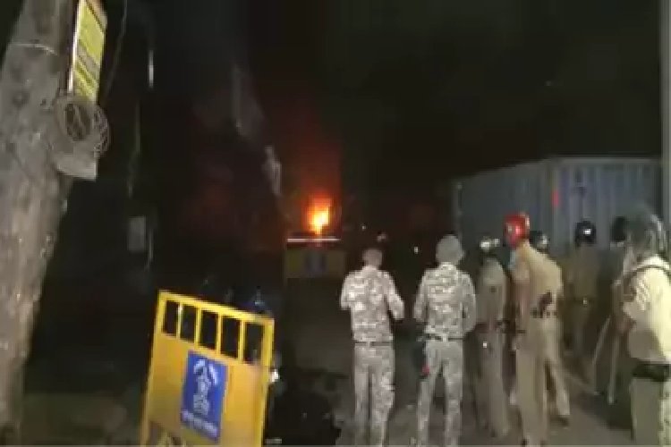 औरंगजेब की कब्र हटाने की मांग को लेकर कैसा है महाराष्ट्र का माहौल, नागपुर में क्यों भड़की हिंसा?