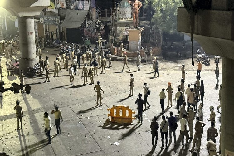 Nagpur Violence Live Updates: औरंगजेब की कब्र विवाद को लेकर हिंसा के बाद नागपुर में अब कैसे हैं हालात?