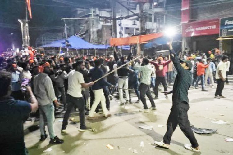 हजारीबाग में रामनवमी मंगला जुलूस के दौरान आपत्तिजनक नारे पर विवाद, दो गुटों में पथराव के बाद तोड़फोड़