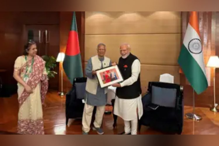 थाईलैंड में PM मोदी से मिले बांग्लादेश के मुख्य सलाहकार मुहम्मद यूनुस, भेंट की पुरानी तस्वीर