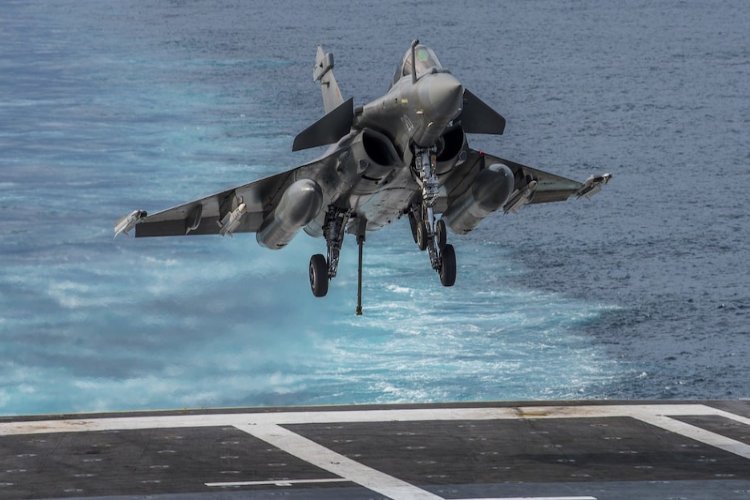 हिंद महासागर में तैनात होगा भारत का बाहुबली! चीन को पानी पिलाएगी भारतीय नौसेना, जल्द मिलेंगे 26 मरीन राफेल