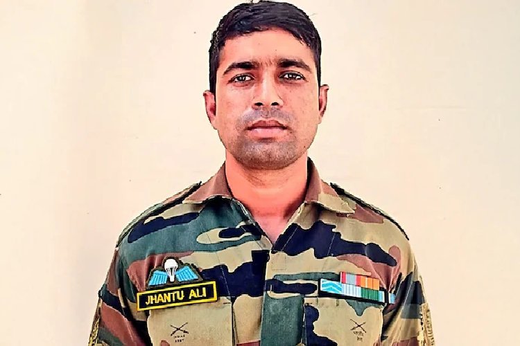 पहलगाम आतंकी हमले के 2 दिन बाद उधमपुर में दहशतगर्दों से लोहा लेते हुए एक जवान शहीद