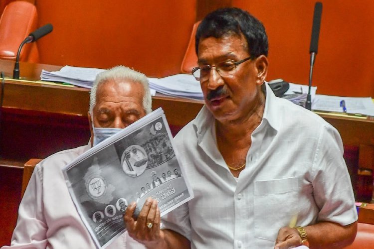 कर्नाटक में कांग्रेस के मंत्री का विवादित बयान, बोले- “आतंकवादियों ने धर्म नहीं पूछा, बस हमला किया और चले गए’