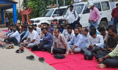 पटना में राजस्व कर्मचारियों की हड़ताल: प्रशासन ने दिए वैकल्पिक व्यवस्था के निर्देश