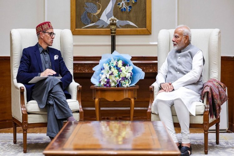 पीएम मोदी से मिले उमर अब्दुल्ला, दोनों के बीच 30 मिनट हुई मुलाकात, अब्दुल्ला बोले- “वो लोग नर्क में सड़ेंगे”