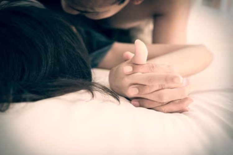 फिरोजाबाद में सिपाही की धोखाधड़ी: शादी का झांसा देकर तलाकशुदा महिला से बनाए शारीरिक संबंध, मां भी थी साजिश में शामिल