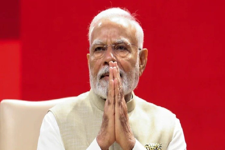 पीएम मोदी ने थपथपाई सेना की पीठ, बोले- “पूरा देश हमारी तरफ देख रहा था, ये नया भारत है”