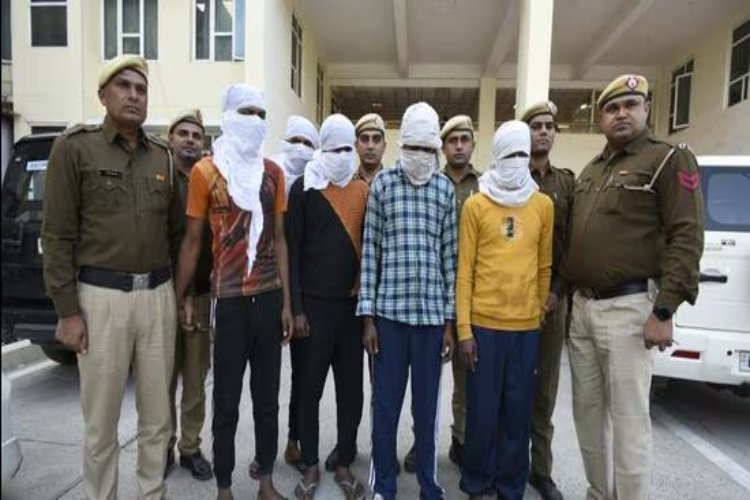 रोज बदलते थे ब्रांडेड जूते, घड़ी और मंहगी बाइक, जब पुलिस ने पकड़ा तो नाबालिगों का निकला तगड़ा क्राइम कनेक्शन