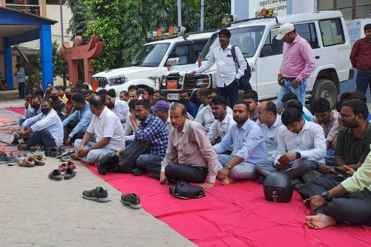 पटना में राजस्व कर्मचारियों की हड़ताल: प्रशासन ने दिए वैकल्पिक व्यवस्था के निर्देश