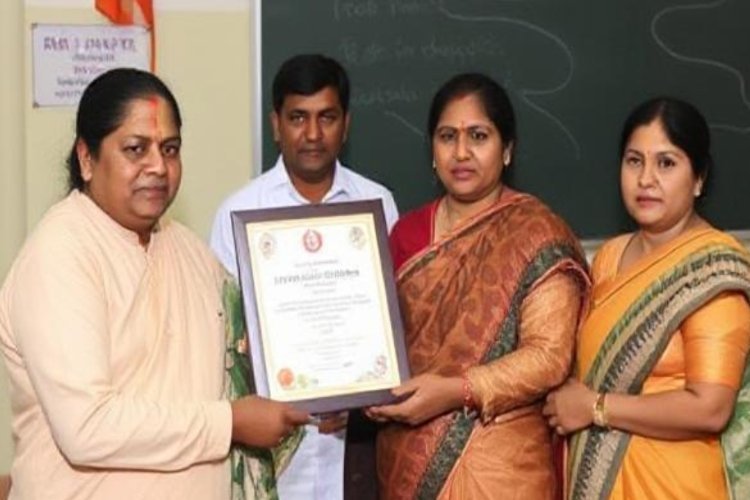 बिहार में सरकारी स्कूल के 61 गुरुजी को मिला ‘टीचर ऑफ द मंथ’ पुरस्कार, जानिए क्यों उठाया जा रहा कदम?