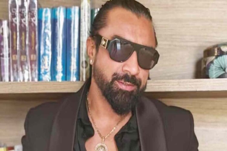 रेप केस में सेशन कोर्ट से याचिका खारिज होने के बाद अग्रिम जमानत के लिए बॉम्बे हाईकोर्ट का रुख किया अभिनेता एजाज खान