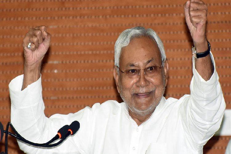 बिहार में ग्रामीण संपर्क पर CM नीतीश कुमार मेहरबान, 1843 सड़कें और 852 पुल हुए तैयार