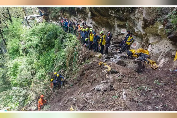 उत्तराखंड में भारी बारिश ने मचाई तबाही, भूस्खलन के बाद कई गांवों का संपर्क टूटा, यमुनोत्री यात्रा भी रुकी