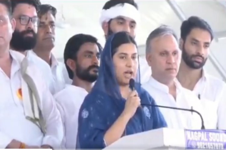 Ikra Hasan Anangpur Speech: हरियाणा में इकरा हसन क्यों पहुंची? कहा- ‘किसी की बाप का हिंदुस्तान थोड़ी है’, अनंगपुर गांव में पूरा विपक्ष क्यों इकट्ठा हुआ है?