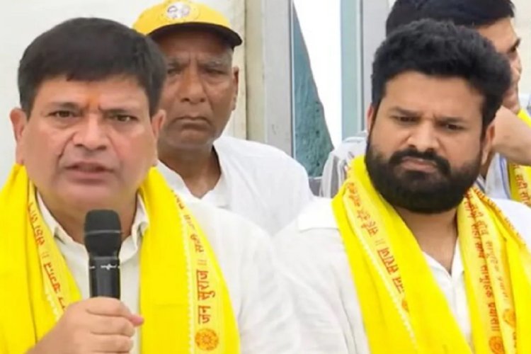 Bihar Assembly Elections: जन सुराज का बढ़ रहा कुनबा, पार्टी में शामिल हुए पूर्व IPS और भोजपुरी स्टार