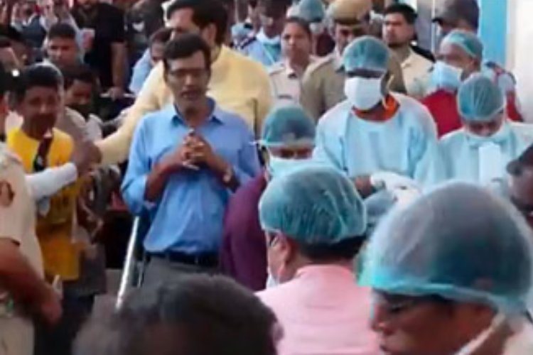 ओडिशा से एयरलिफ्ट कर दिल्ली लाई गई बदमाशों द्वारा जलाई गई लड़की, AIIMS ने दिया हेल्थ अपडेट