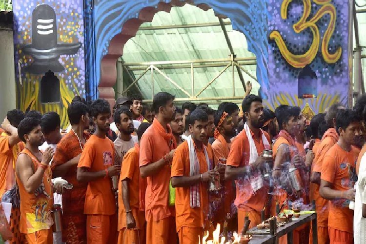 सुप्रीम कोर्ट का बड़ा फैसला, कांवड़ मार्ग पर दुकानदारों को लगाना होगा QR कोड