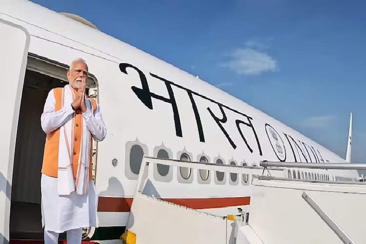 PM मोदी लंदन के लिए रवाना: भारत-UK फ्री-ट्रेड डील के बाद स्टार्मर और किंग चार्ल्स से करेंगे मुलाकात
