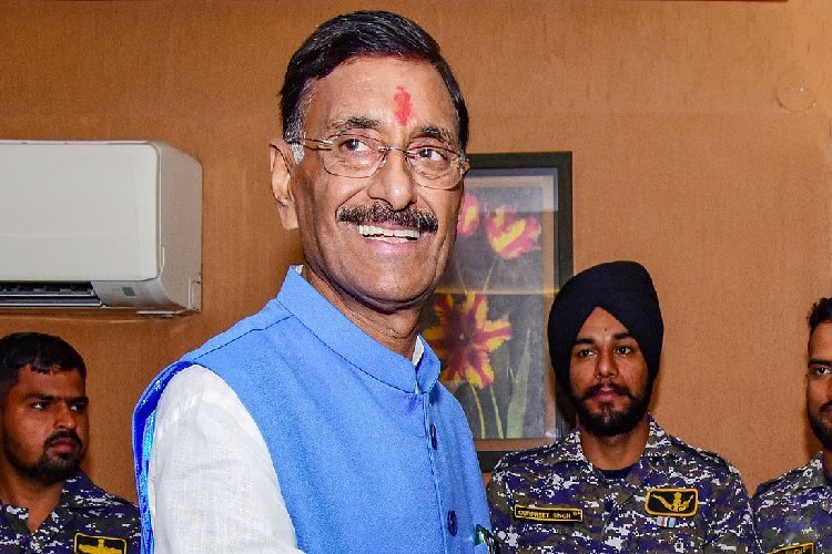 'कइयों को मार चुका हूं, अगला नंबर मंत्री का,' नशे में धुत व्यक्ति ने केंद्रीय मंत्री को दी जान से मारने की धमकी