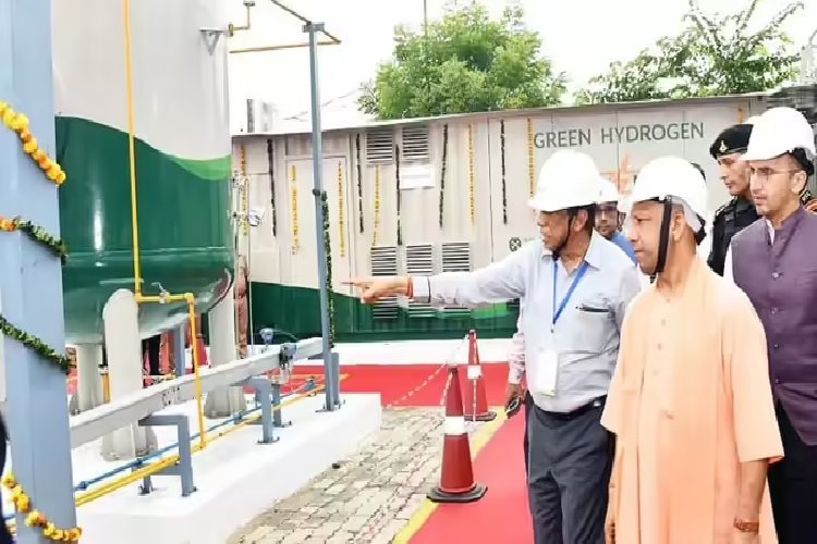 मोबाइल कॉल जितनी सस्ती हो होगी रसोई गैस, गोरखपुर में CM योगी ने हाइड्रोजन ग्रीन पावर प्लांट का किया उद्घाटन