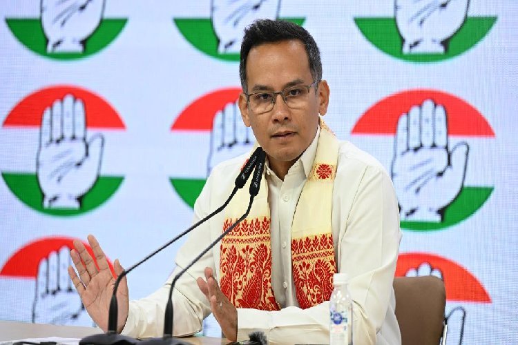 चुनाव आयोग की PC के एक दिन बाद कांग्रेस ने खड़ा किया मीडिया का जमावड़ा