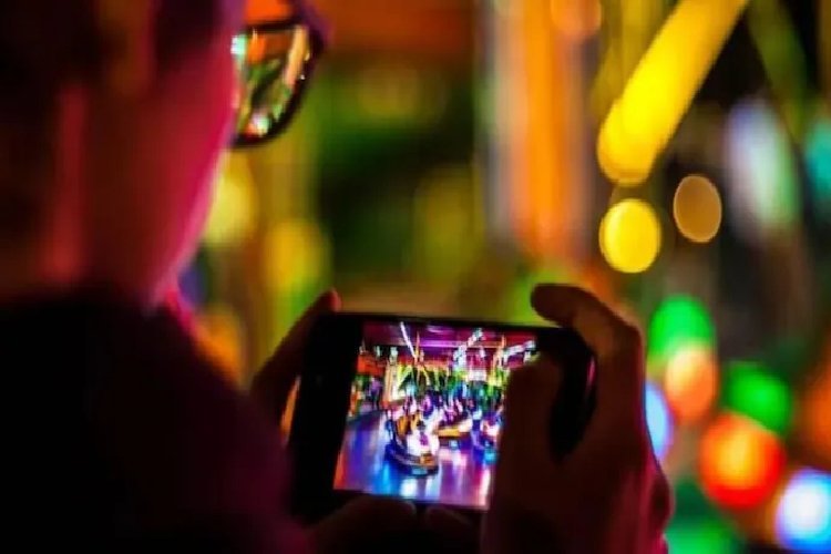 लखनऊ ऑनलाइन गेम खेलने से मना करते थे पैरेंट्स, 12वीं के छात्र ने सुसाइड कर ली