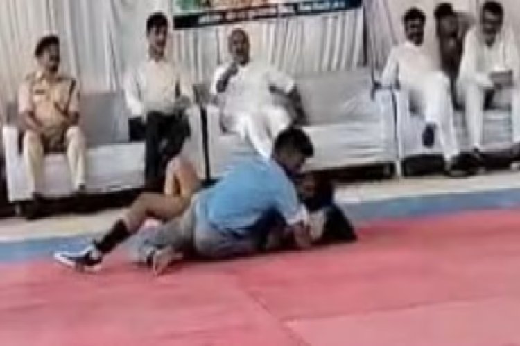 लड़के-लड़कियों के बीच हुआ कबड्डी मैच, भाजपा पर भड़की कांग्रेस, महिला खिलाड़ियों ने कहा उनकी मर्जी...