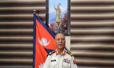 नेपाली सेना प्रमुख के संबोधन में हिंदू राजा का चित्र, क्या कोई गहरा संदेश छिपा है?