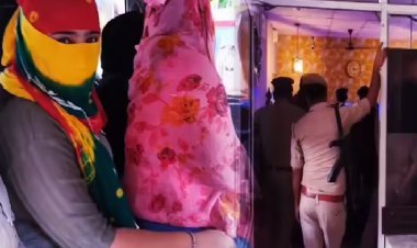 बाहर लगा था नौकरी का बोर्ड, अंदर होता था गंदा काम: पुलिस घुसी तो इस हालत में मिलीं 9 लड़कियां...
