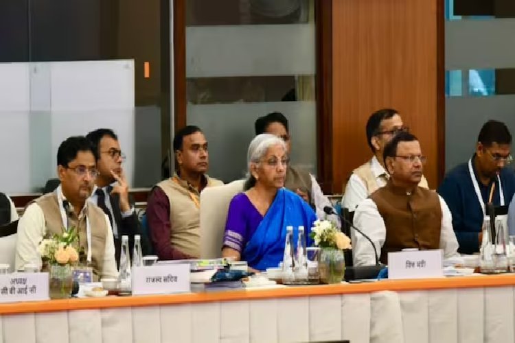 देशवासियों को बड़ी राहत, GST पर 12% और 28% टैक्स स्लैब खत्म, 22 सितंबर से होगा लागू