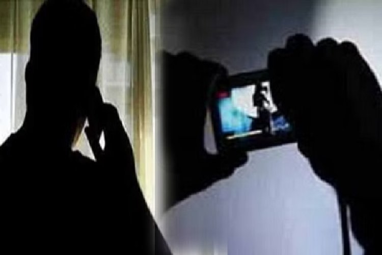 स्पाई कैमरे से रिकॉर्ड करता था महिलाओं का अश्लील वीडियो, पुलिस ने पायलट को किया गिरफ्तार