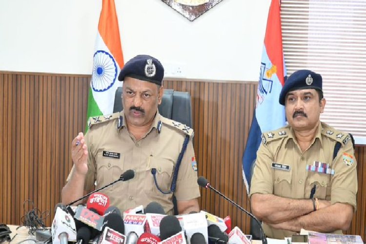 उत्तराखंड में पकड़े गए 14 फर्जी बाबा, इफराज बना था हुआ था 'राज आहूजा'