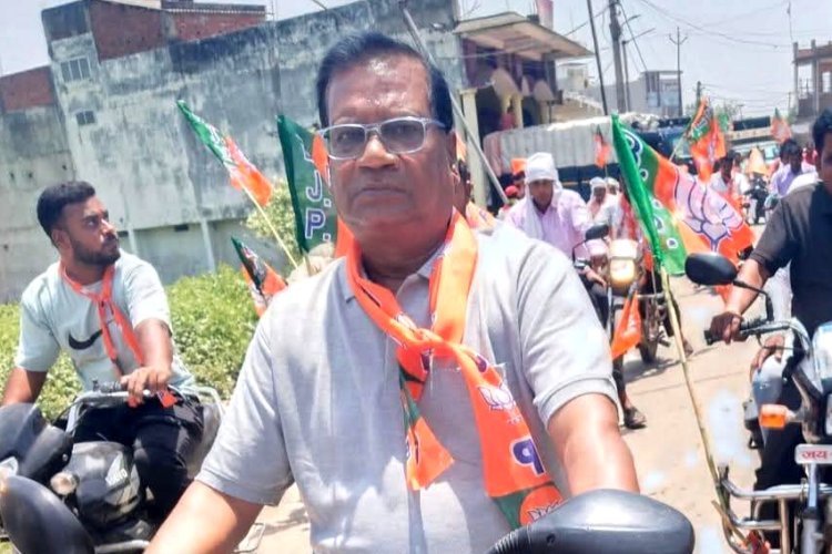 सिद्धार्थनगर में बीजेपी नेता का नाबालिग लड़की के साथ घिनौनी वीडियो हुआ वायरल, BJP ने पार्टी से किया बाहर