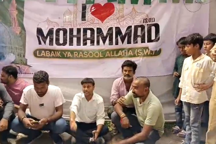 पोस्टर लगाने पर हुआ विवाद, आई लव मुहम्मद लिखने पर 25 युवकों पर केस दर्ज, जानिए पूरा मामला