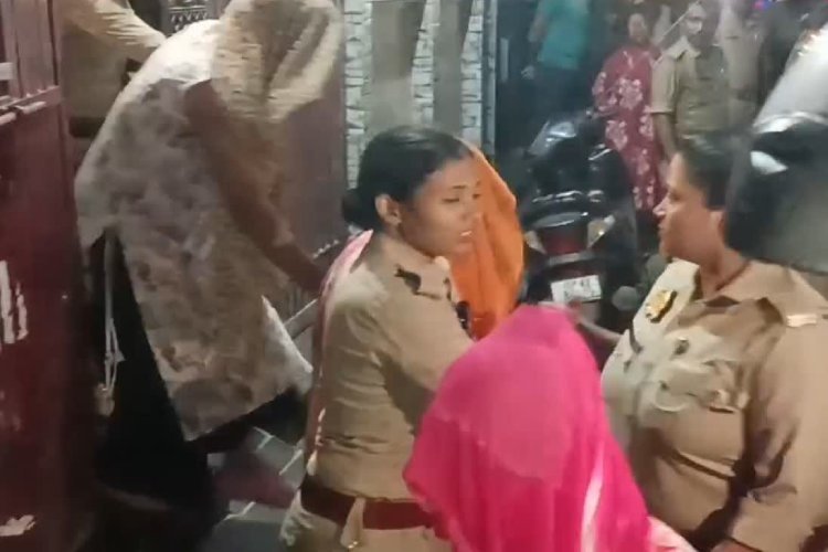 अयोध्या में अवैध धंधा: गेस्ट हाउस पर रातोंरात छापा, ग्राहक के साथ इस हालत में मिली 12 महिलाएं...