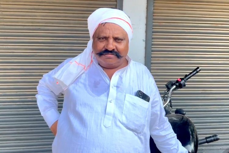 आजम खान से मिलने पहुंचा अतीक अहमद का हमशक्ल, देखते ही लोग हुए....