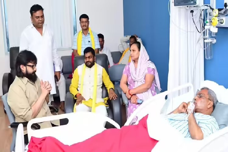 ओपी राजभर से मिलने अस्पताल पहुंचे मुख्तार के बेटे अब्बास अंसारी, सुबह आए थे मुख्यमंत्री योगी