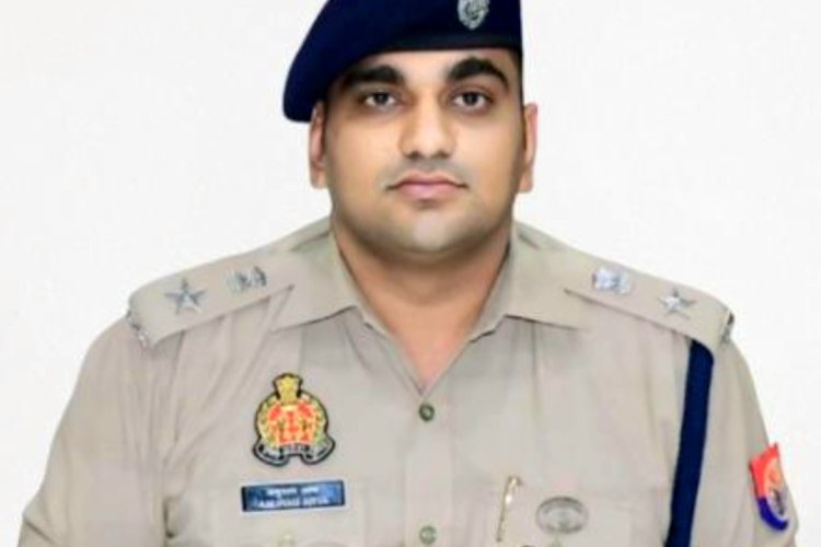 दंगाइयों के लिए काल और गरीबों के लिए रहनुमा...जानिए कौन है बरेली के एसएसपी IPS अनुराग आर्य